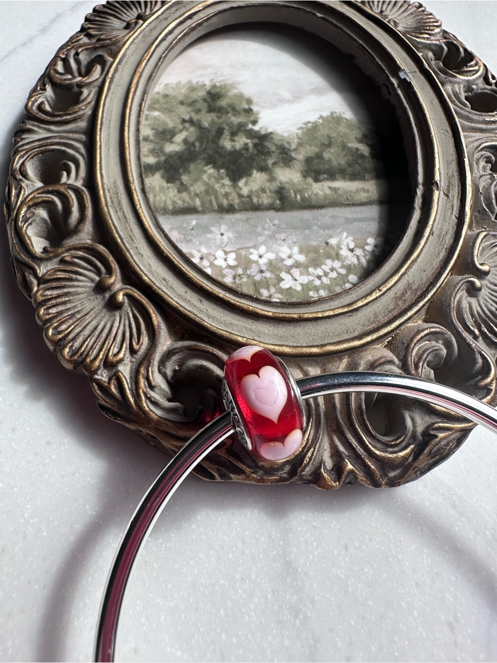 Red Glass Heart Charm Bead Bracelet Accent